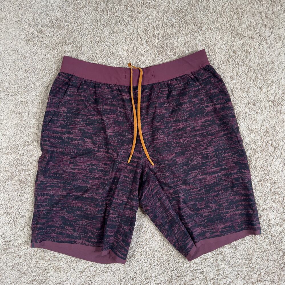 Lululemon Men’s T.H.E. Shorts Large Red Reversible M7AJ0S